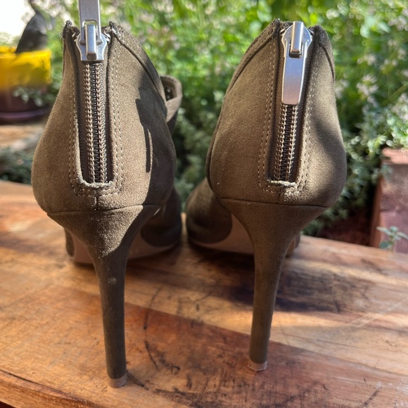 Forest Green Open Toe Heels - Picture 5 of 5